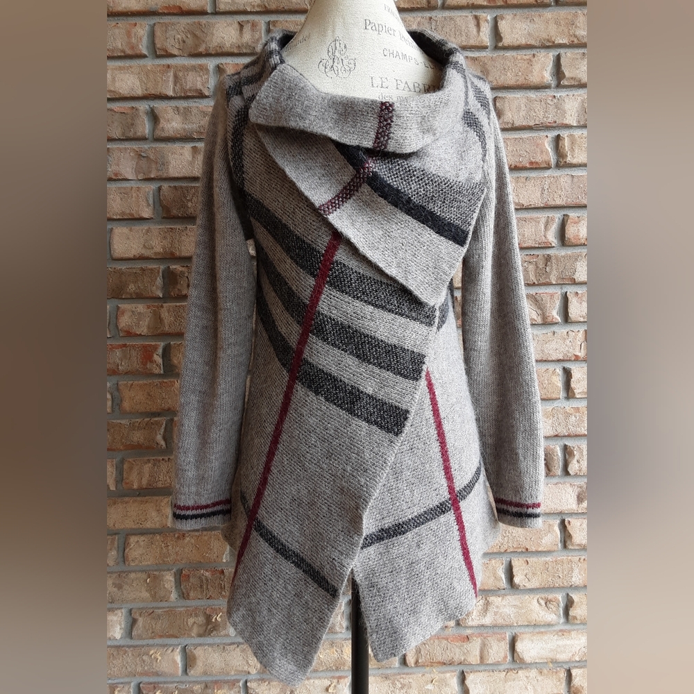 Women’s Gray Knit Asymmetrical Cardigan with Burgundy Accents